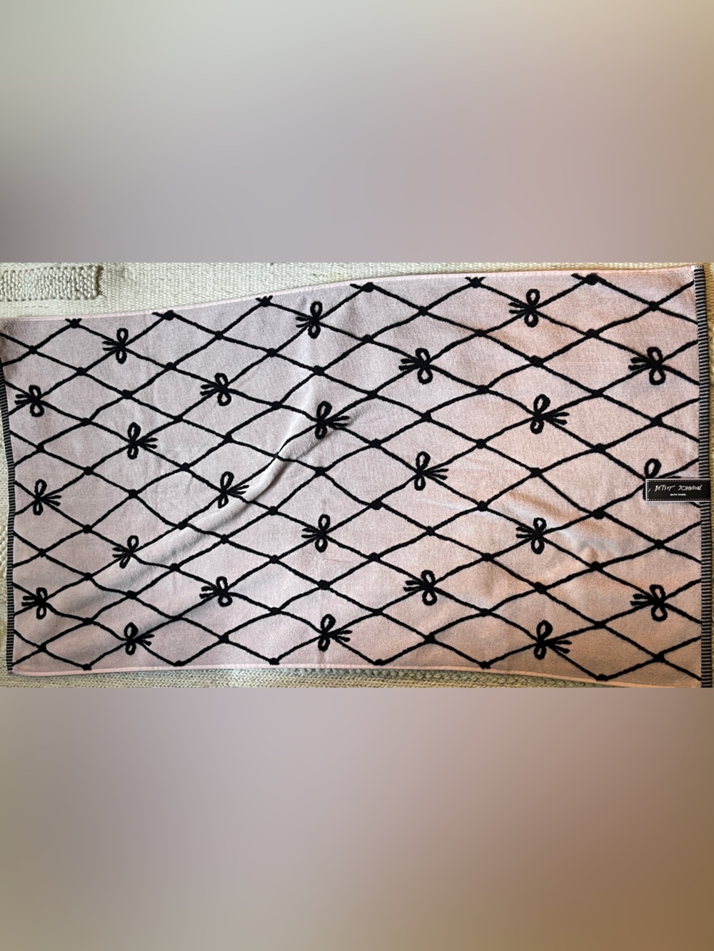 Bow Betsey Johnson Bath Towel - Picture 2 of 7